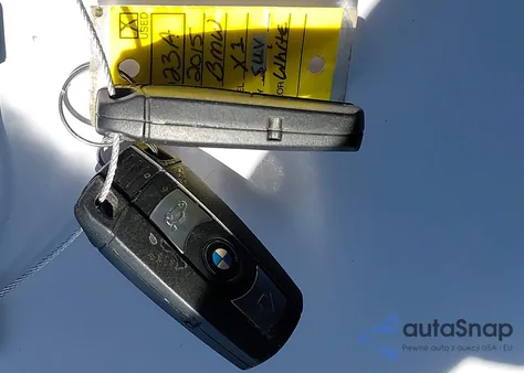 2015 BMW X1 xDrive28I из США, поврежденный, VIN WBAVL1C56FVY37452